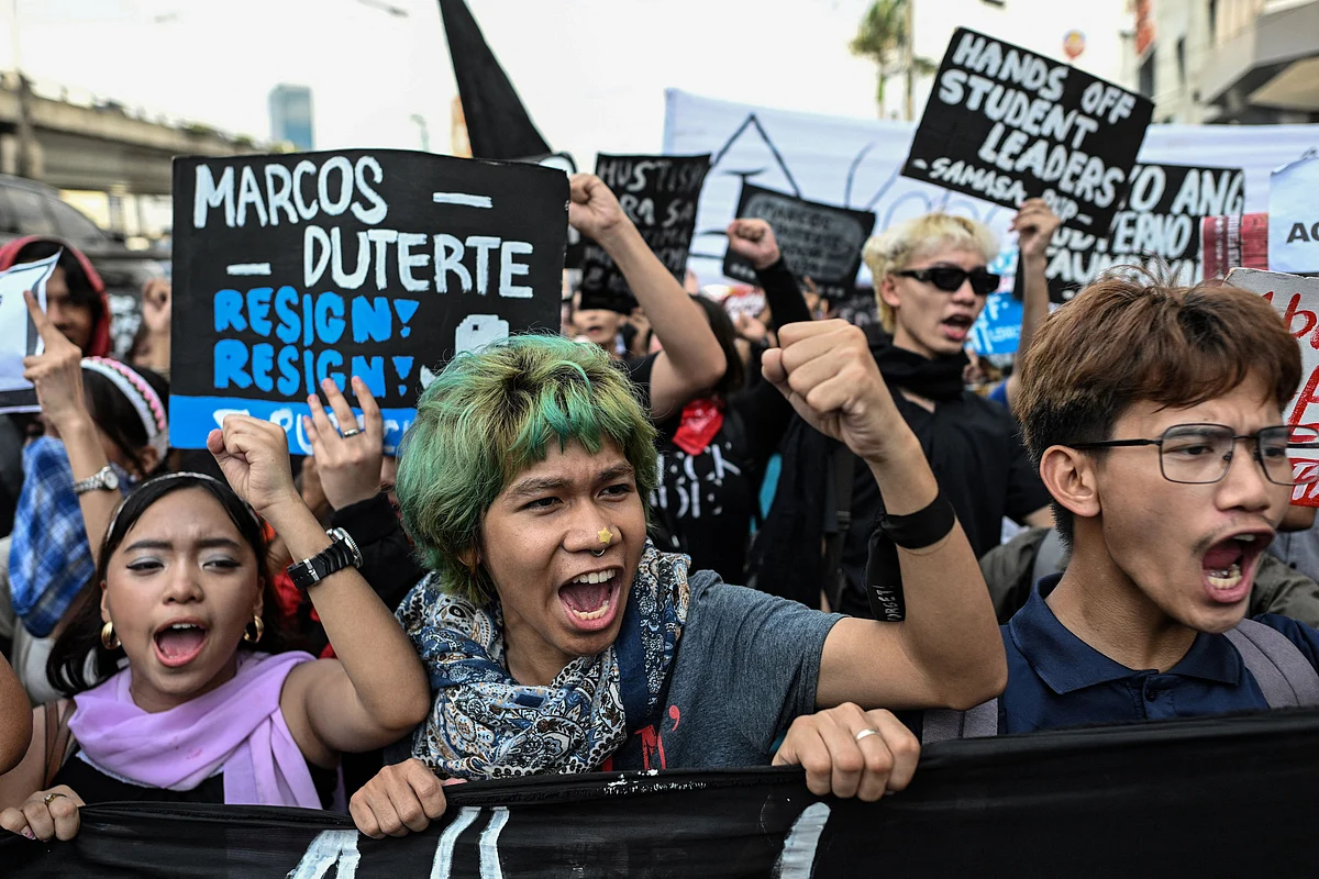 Gen Z power: Filipino youth activists lead march against corruption, poverty
