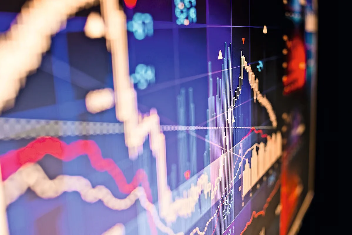 Saudi stocks plunge, other GCC markets set to open in negative territory