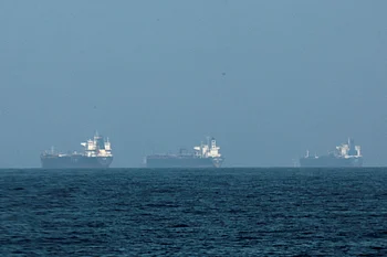 India eases customs for cargo ships returning from Strait of Hormuz