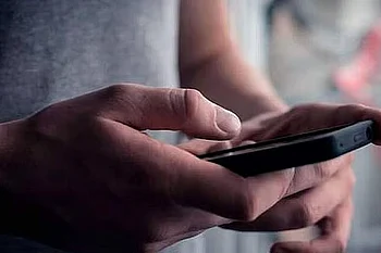 UAE changes warning system, issues 'quieter' alerts amid regional attacks