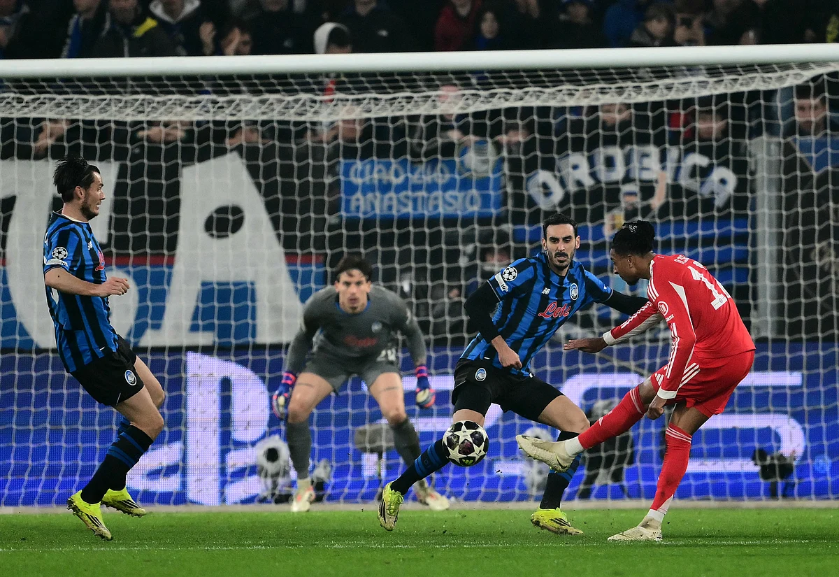 Bayern on verge of Champions League quarters after hitting Atalanta for six