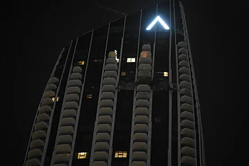 Drone falls on building in Dubai's Creek Harbour, residents evacuated