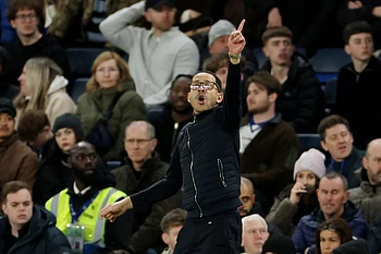 Premier Leaague: Focus on decisions, not huddle, Chelsea's Rosenior tells referee