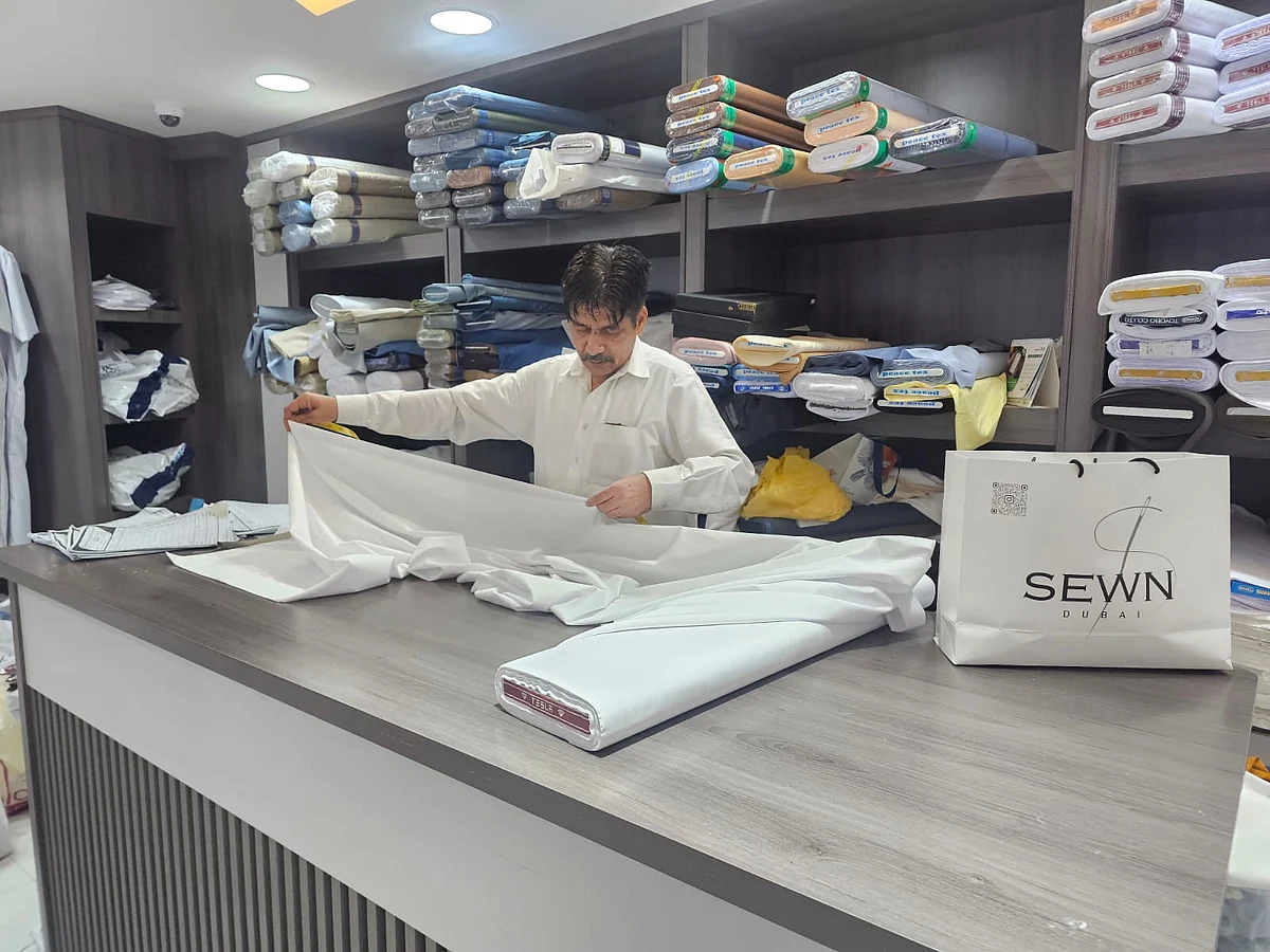 Eid 2026: Global clients wait for Emirati kanduras as flight disruptions slow deliveries