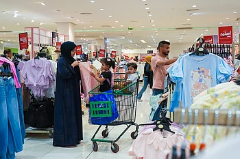 UAE retailers continue Ramadan, Eid discounts despite regional tensions