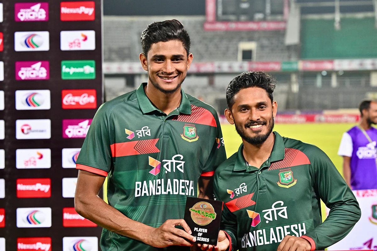 Bangladesh clinch ODI series with 11-run win over Pakistan