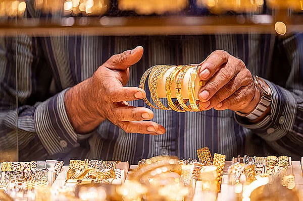 UAE gold jewellery shoppers shift to exchanges, upgrades amid regional tensions