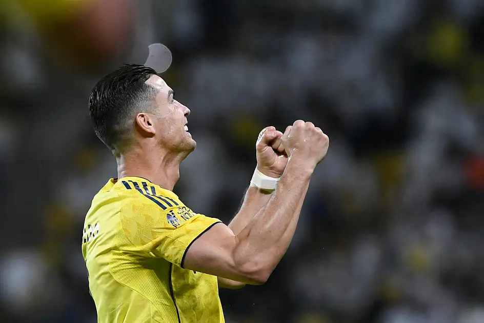 Ronaldo trifft, als Al-Nassr mit dem 14. Sieg in Folge den Vereinsrekord ...