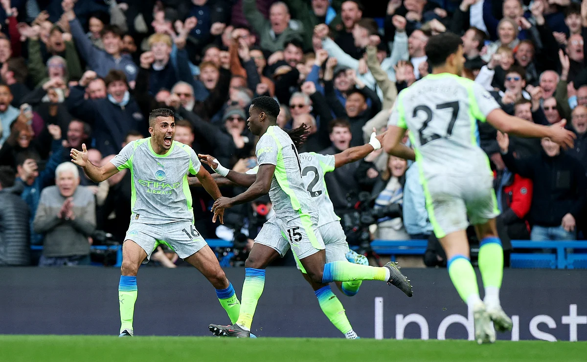 Premier League: Man City rout Chelsea to close gap on Arsenal