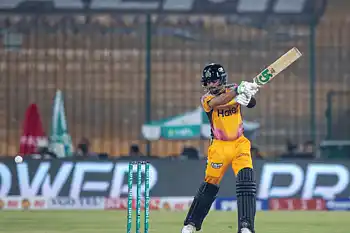 PSL: Babar Azam leads from the front as Peshawar's unbeaten run continues