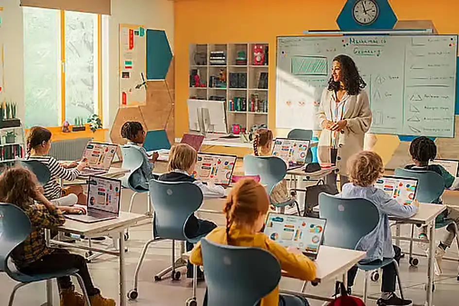 Schulen und Universitäten in Dubai nehmen ab dem 20. April den ...