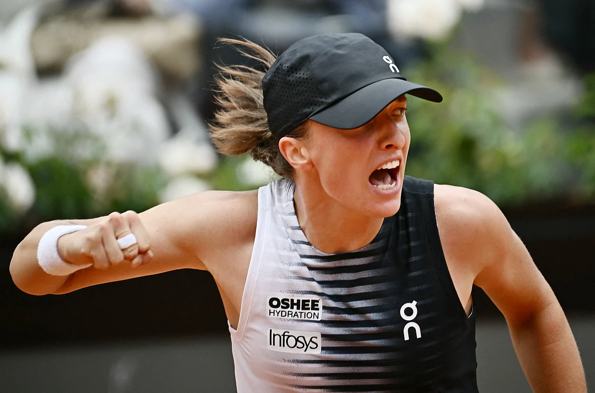 Sublime Swiatek sweeps past Pegula into Italian Open semis | Khaleej Times