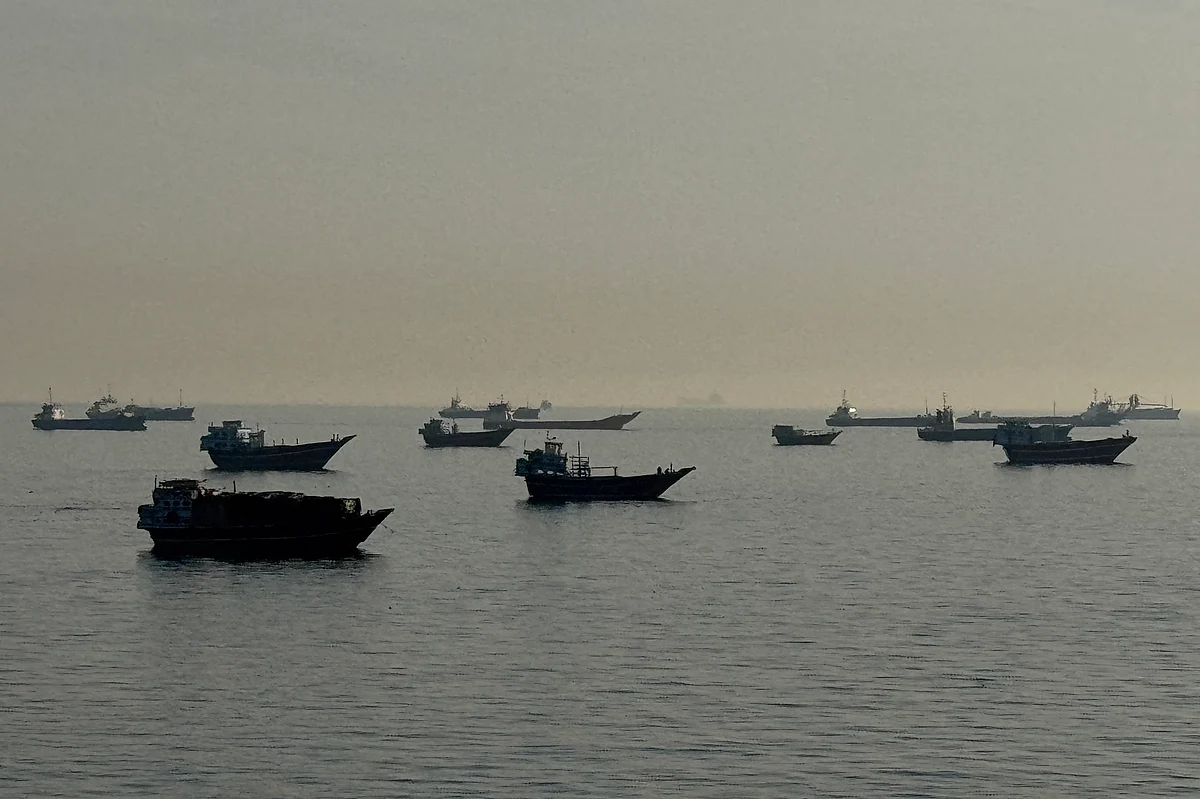 'Iran must stop laying sea mines,' says UAE as new proposal calls for blockade lift