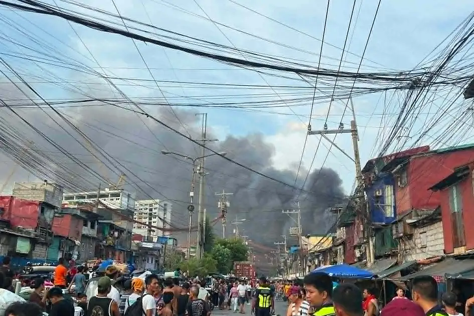 Watch: Massive fire engulfs Manila's Binondo area; over 2,000 houses razed