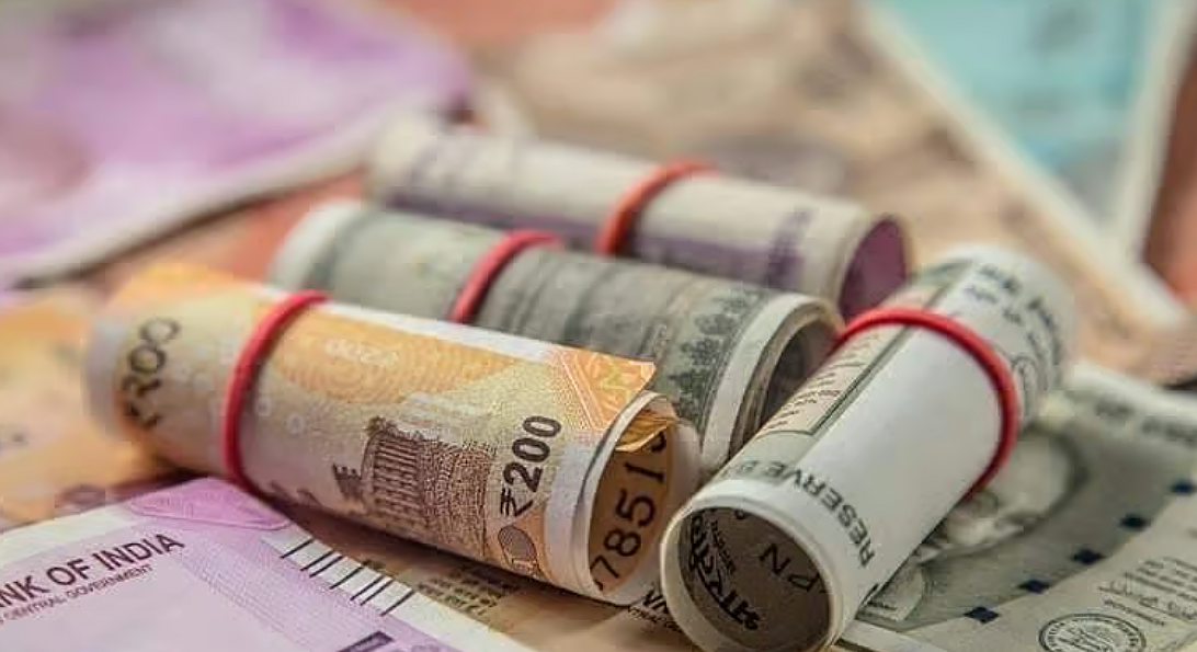 Indian rupee nearing 100-per-dollar mark; what does this mean for UAE NRIs?
