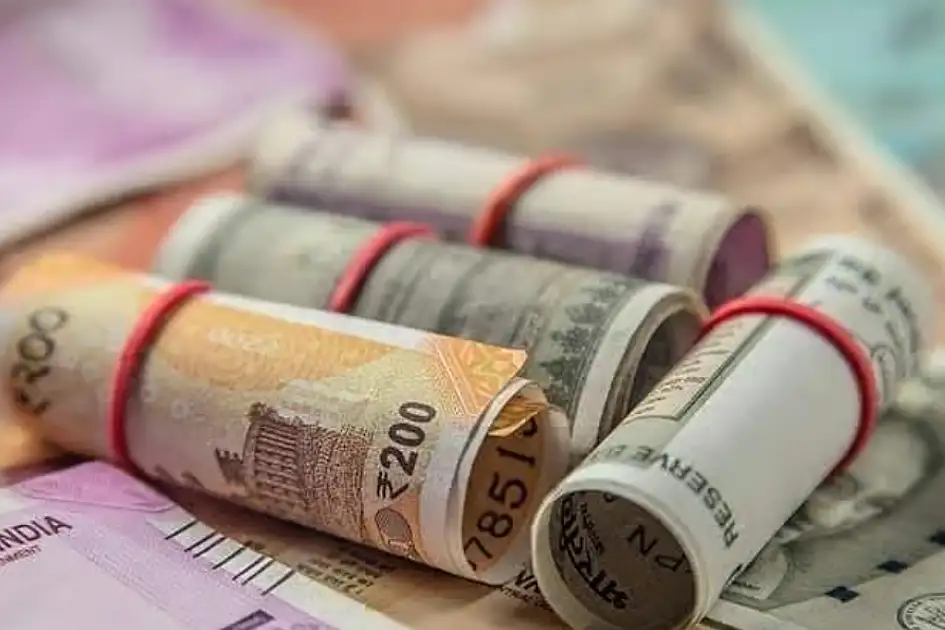Indian rupee nearing 100-per-dollar mark; what does this mean for UAE NRIs?