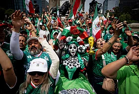 Mexico City chases world record for largest Mexican wave ahead of World Cup