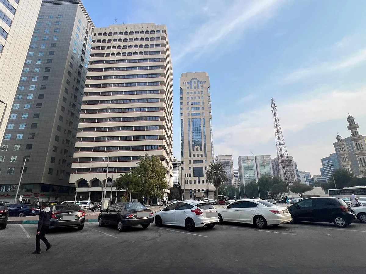 khaleejtimes.com - Alyaa Aldhanhani - Abu Dhabi rent freeze seen as real estate market stabiliser amid soaring rents
