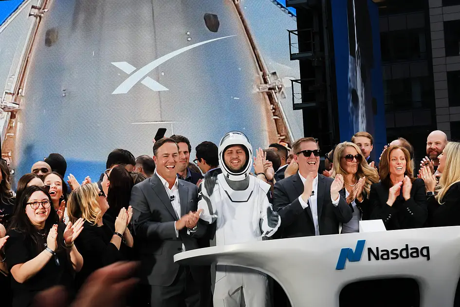 SpaceX überschreitet bei seinem Nasdaq-Debüt die 2-Billionen-Dollar-Marke ...