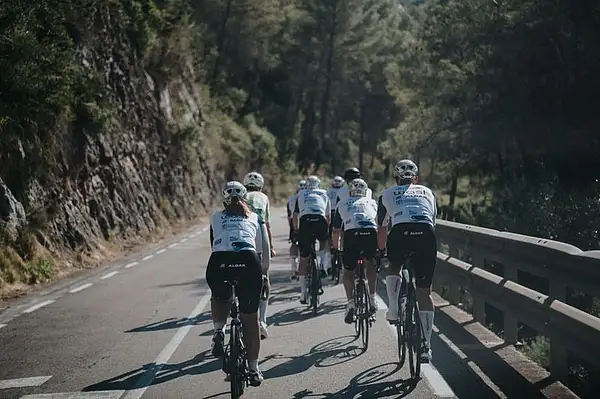 Dubai cancer survivor leads 3,333km Barcelona-Paris ride to fund UAE cancer care | Khaleej Times