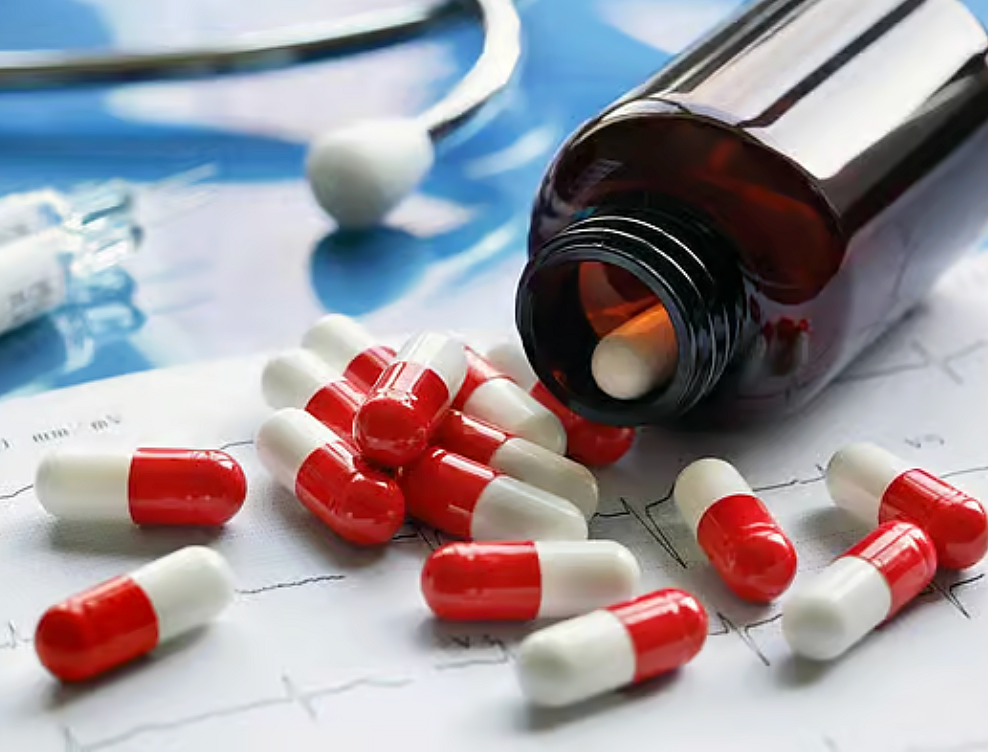 khaleejtimes.com - Azza Al Ali - Drug use abroad can still land travellers in legal trouble in UAE, experts warn