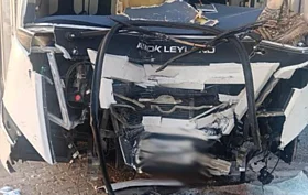 UAE experts demand harsher penalties for drivers stopping on roads after string of crashes