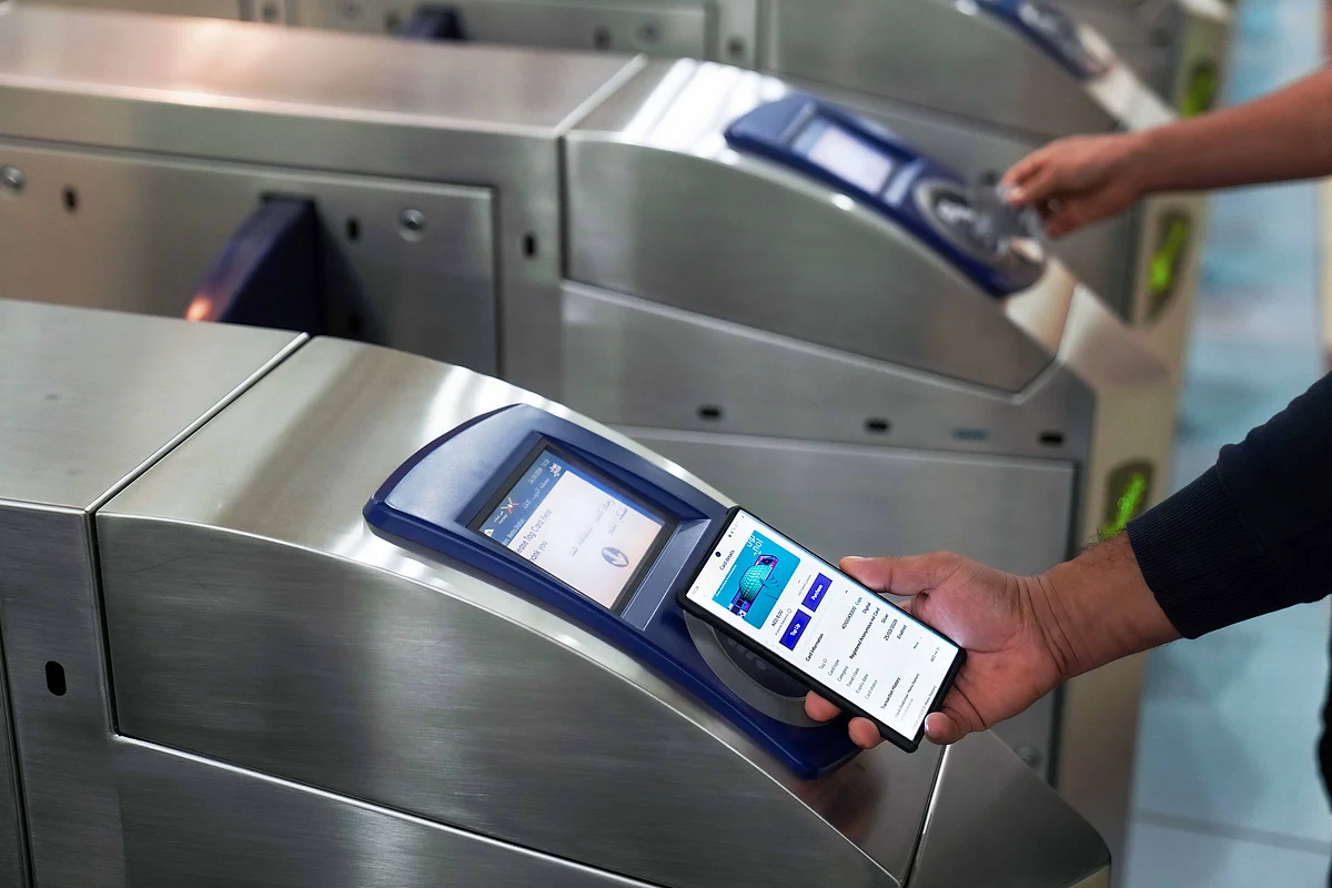 khaleejtimes.com - Nandini Sircar - Dubai's Nol to work like bank card as RTA completes 72% of payment upgrade