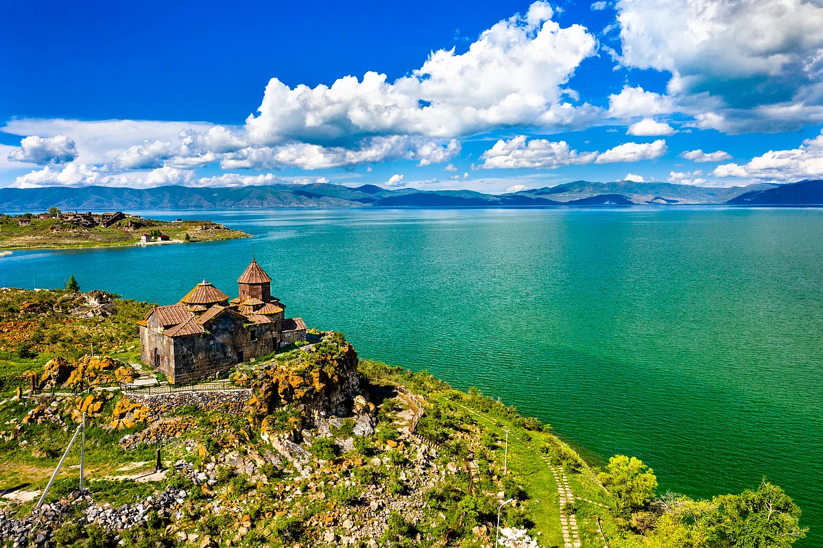 Armenia extends visa-free entry for UAE, GCC travellers until July 2027