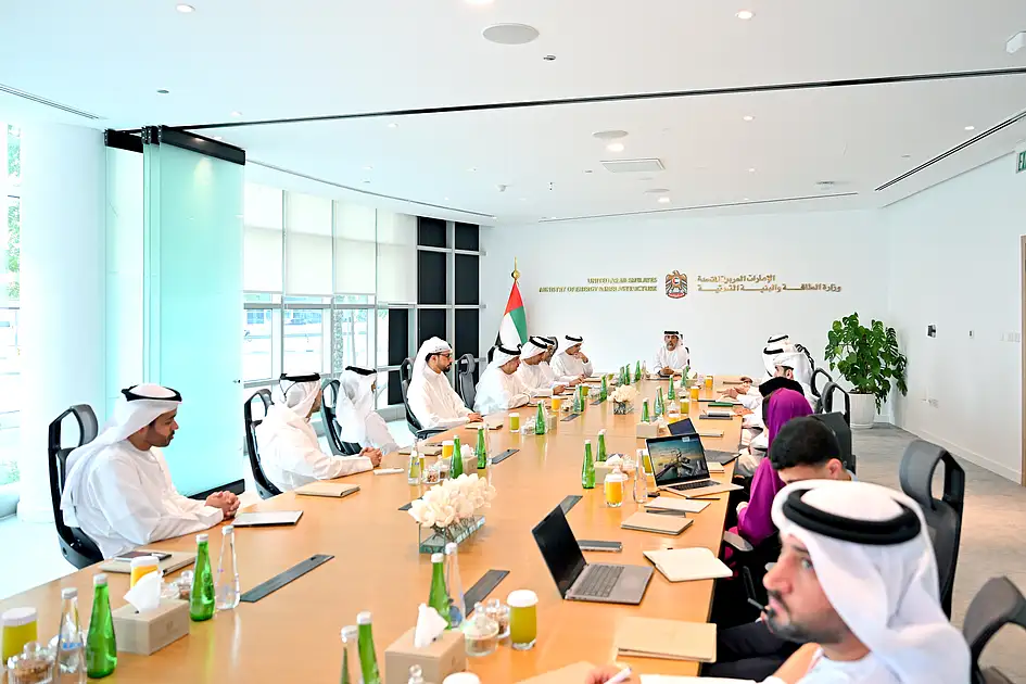 UAE reviews air cargo targets, postal sector modernisation plans