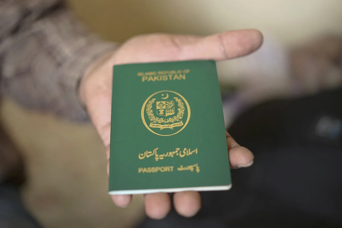 Pakistan to issue only e-passports in UAE from July 20; cost revealed