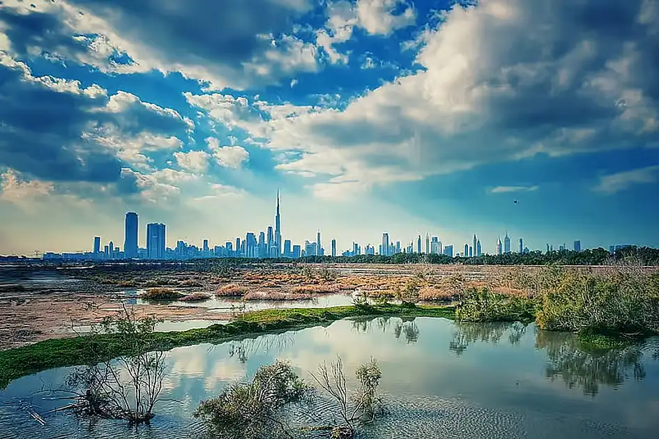 Thời tiết UAE cuối tuần: Nhiệt độ giảm, độ ẩm cao lên tới 70%