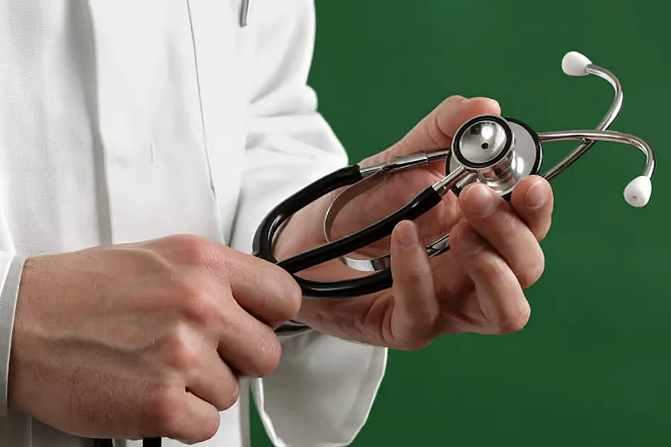 UAE Doctors Issue Warning on Online Peptide Injections Amid Crackdown