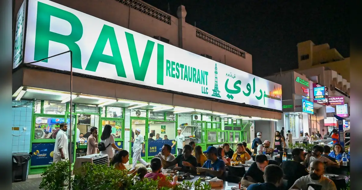 Dubai Ravi Restaurant erklärt, dass zwei Gastronomien nicht zu seinen Niederlassungen gehören. Dubai Ravi Restaurant erklärt, dass zwei Gastronomien nicht zu seinen Niederlassungen gehören.