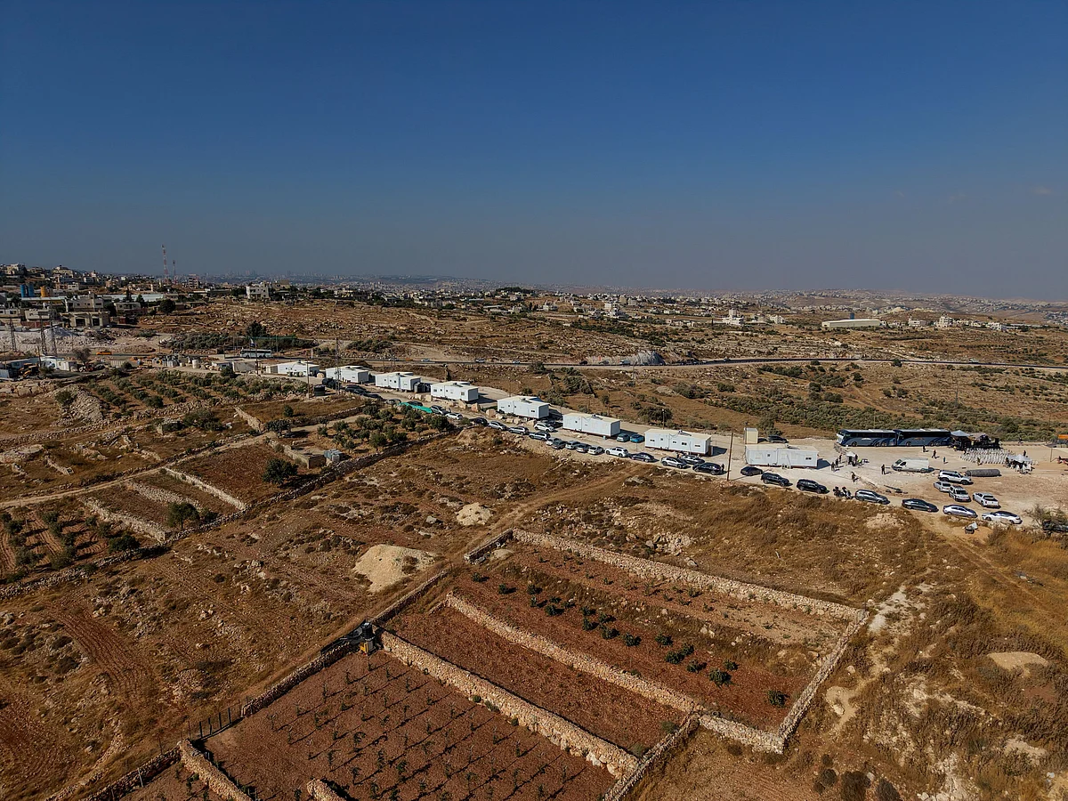 UK, France, Canada sanction Israeli West Bank settlements, in support for 2-state solution