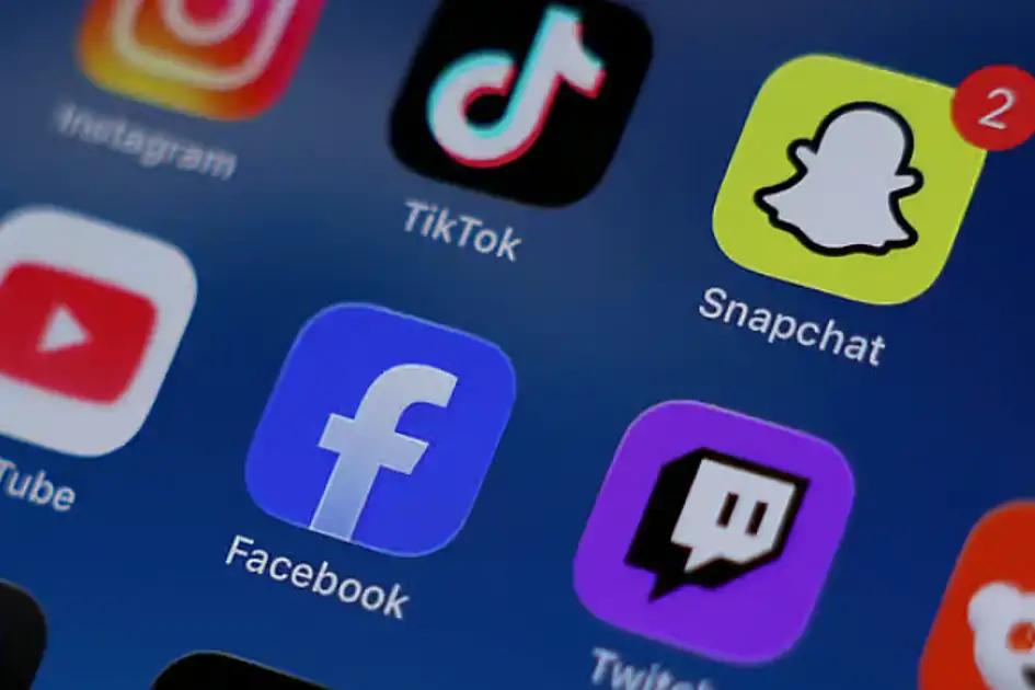 France submits new proposal to ban social media for under-15s