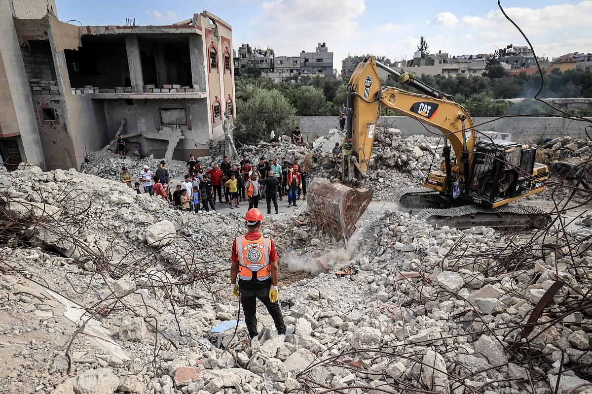 UN urges foreign investigators' access to Gaza as hundreds of bodies pulled from rubble