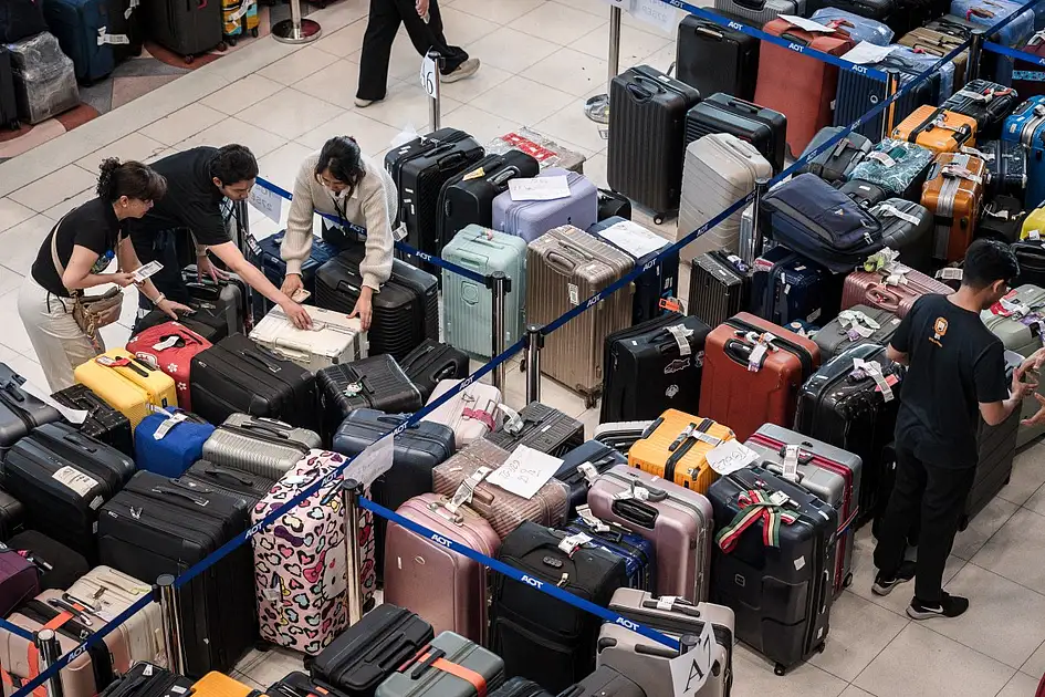Thai Airways sacks CEO after Bangkok floods cause flight chaos: reports