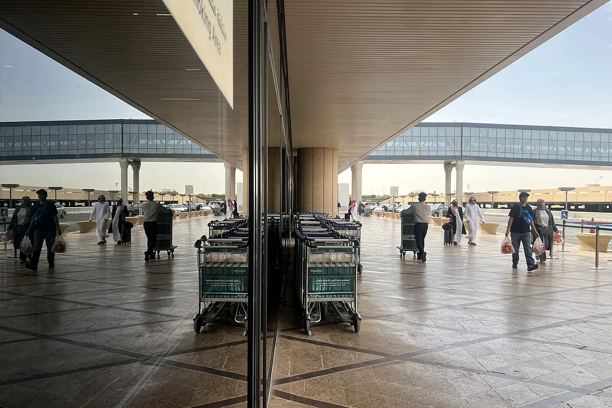 Riyadh airport suspends operations after fresh attack; multiple injuries reported