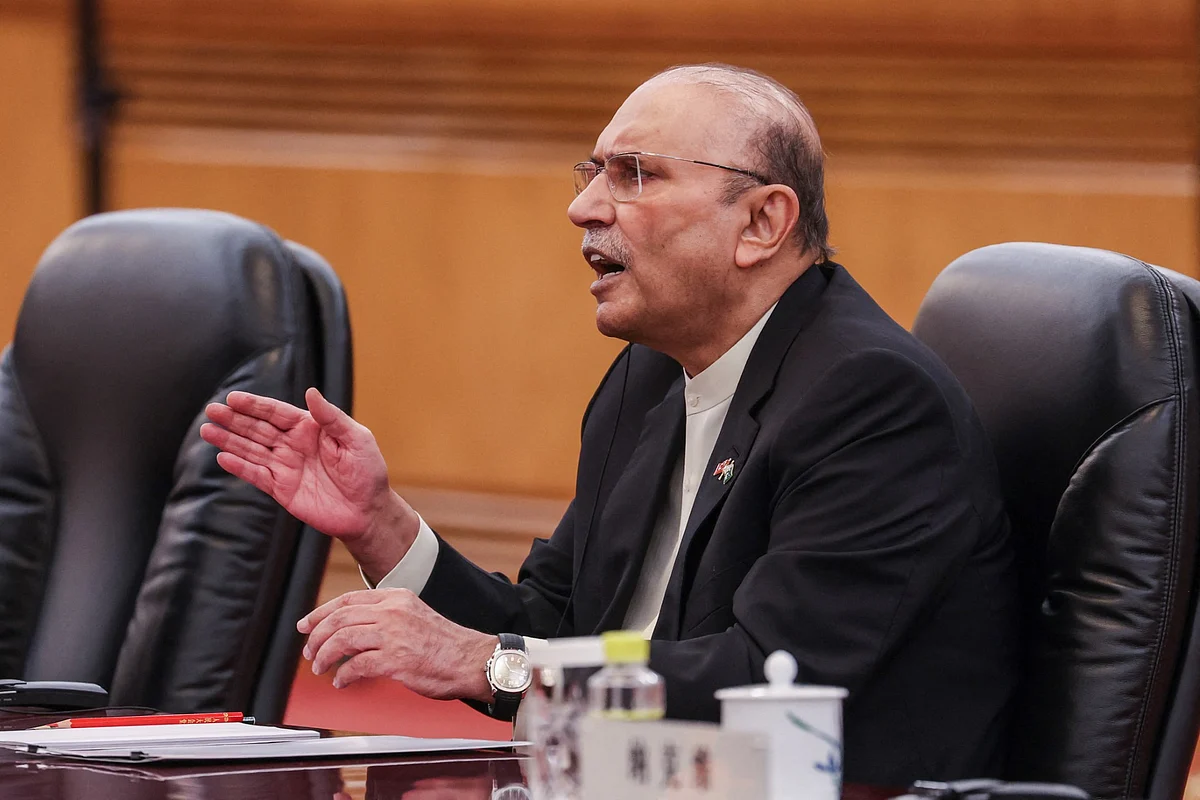 President Zardari declares emergency in Khyber Pakhtunkhwa, suspends PTI‑led government