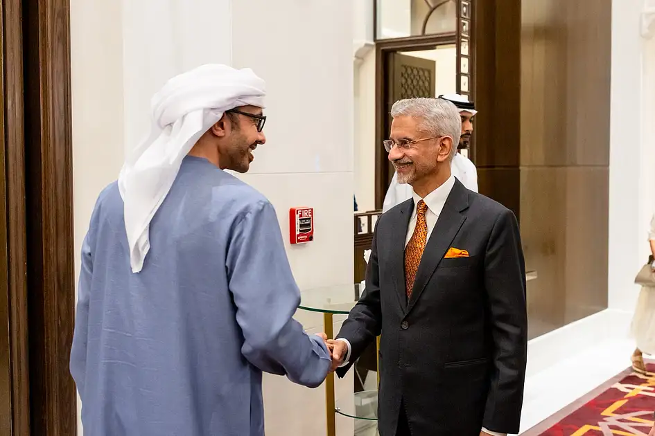 Sheikh Abdullah bin Zayed welcomes India's foreign minister in Abu Dhabi