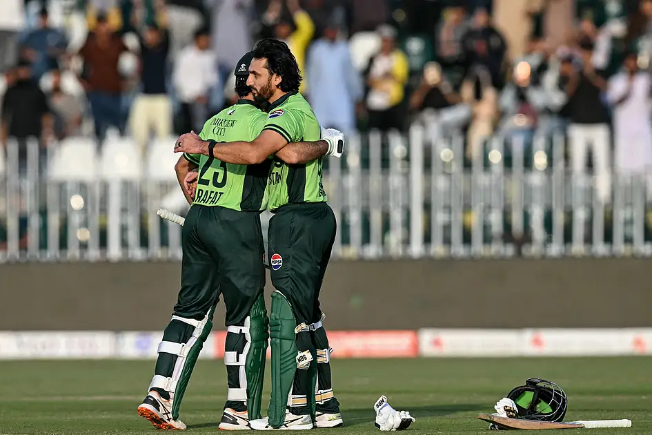 Agha erzielt 100 Runs und verhilft Pakistan zum Sieg gegen Sri Lanka im ...