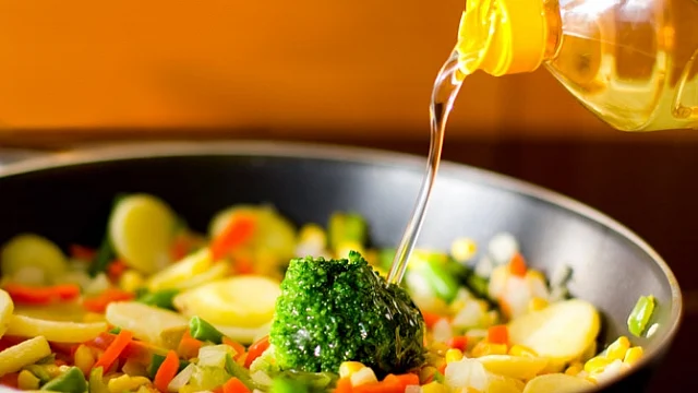 Olive oil healthier for fried foods | Khaleej Times