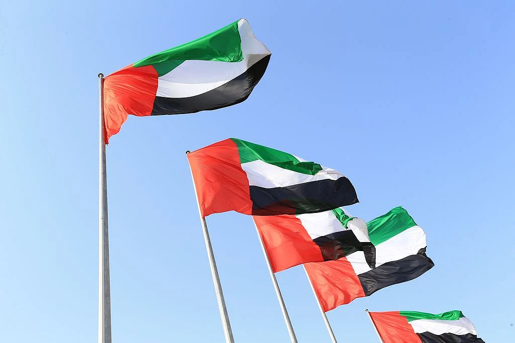 Dubai contains Kuwaiti oil tanker fire; Sharjah's Thuraya Telecom building targeted