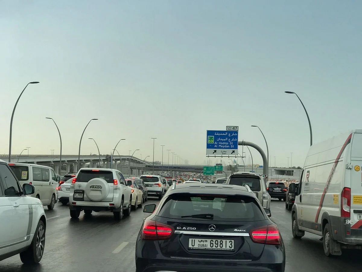 Accident on Sheikh Zayed road leads to massive traffic jam in Dubai ...