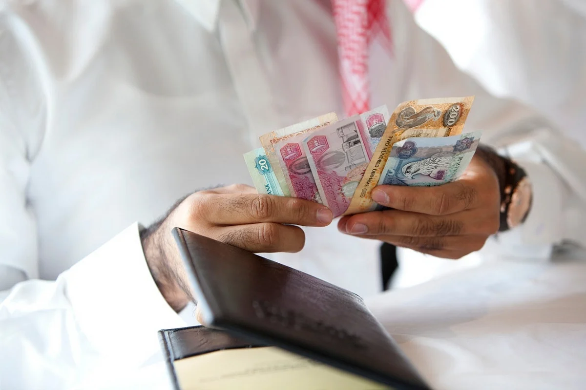 UAE: Can employee sue employer for no salary raise despite new colleagues getting higher pay? | Khaleej Times