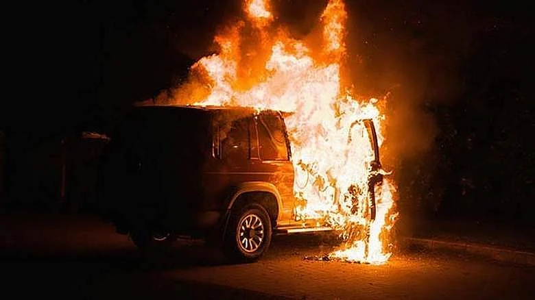 Man fined Dh1.2 million for setting 9 cars on fire in Dubai | Khaleej Times