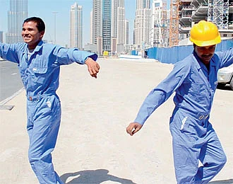 Viral video shows how happy workers are in Dubai