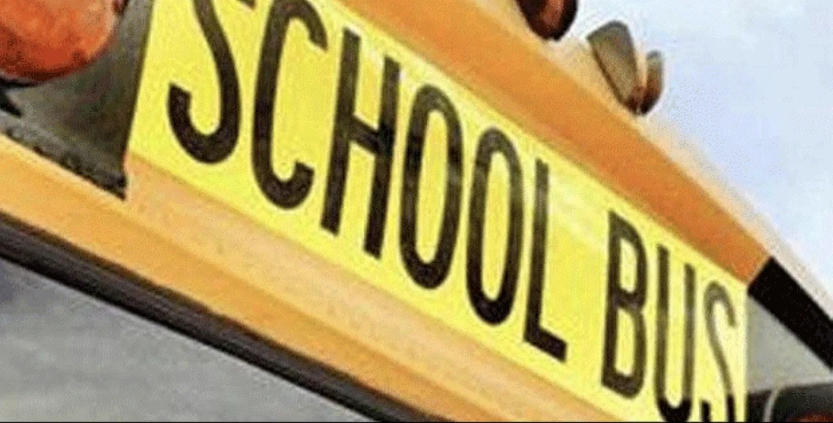 School bus catches fire in Delhi, 33 students rescued | Khaleej Times