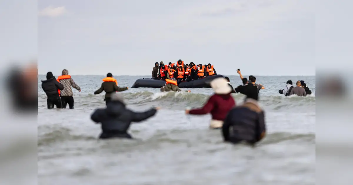 Refuse Rescue Migrants refuse rescue as one dies on cross-Channel bid | Khaleej Times