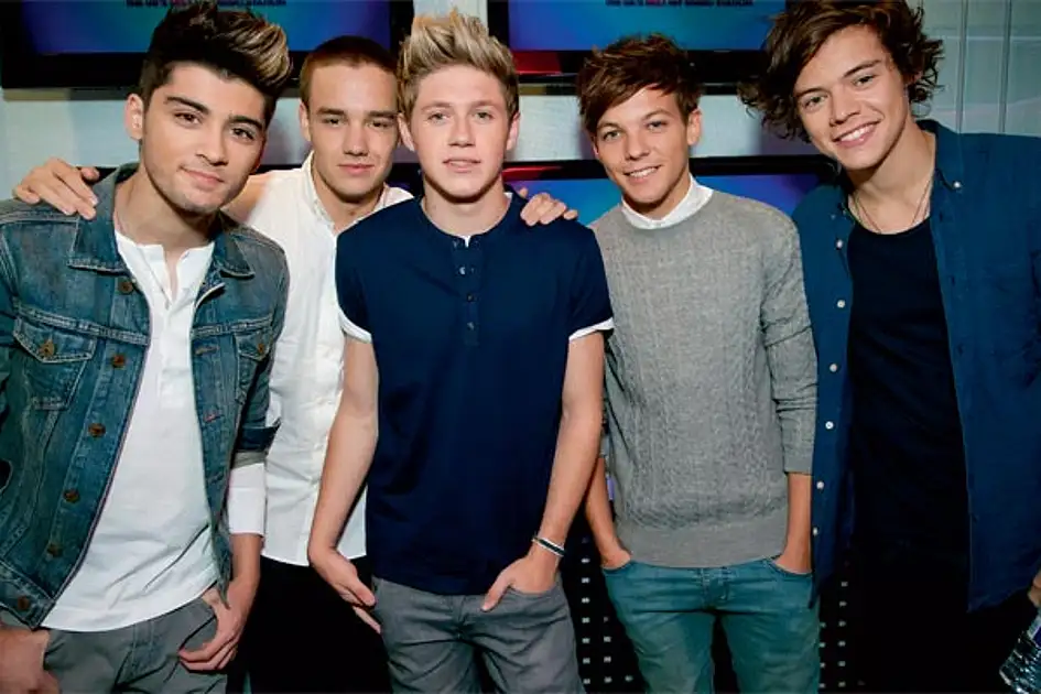 Louis Tomlinson blickt zum 16. Jubiläum der Band auf die Reise von One ...